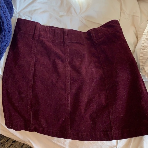 Maroon corduroy skirt - Picture 2 of 2